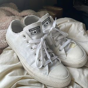 Sz 9 white converse